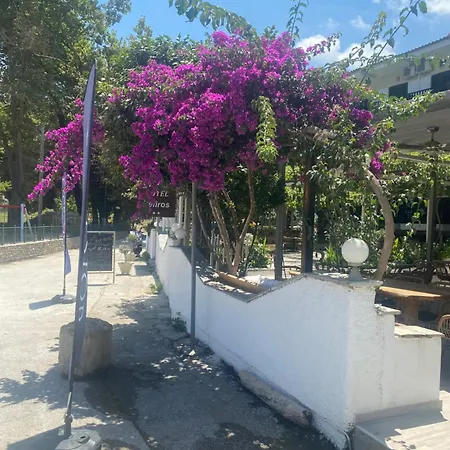 Zefiros Hotel 2*