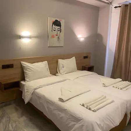 Zefiros Hotell