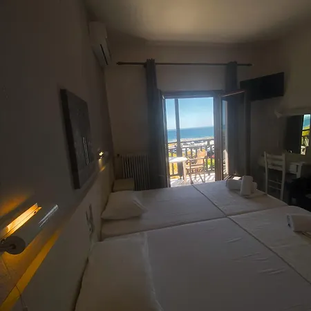 Zefiros Hotell