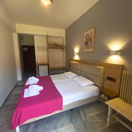 Zefiros Hotell 2*
